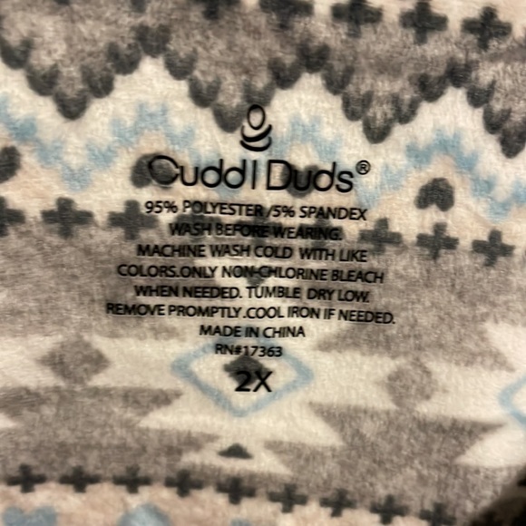 Cuddl Duds pajama set - Picture 2 of 7